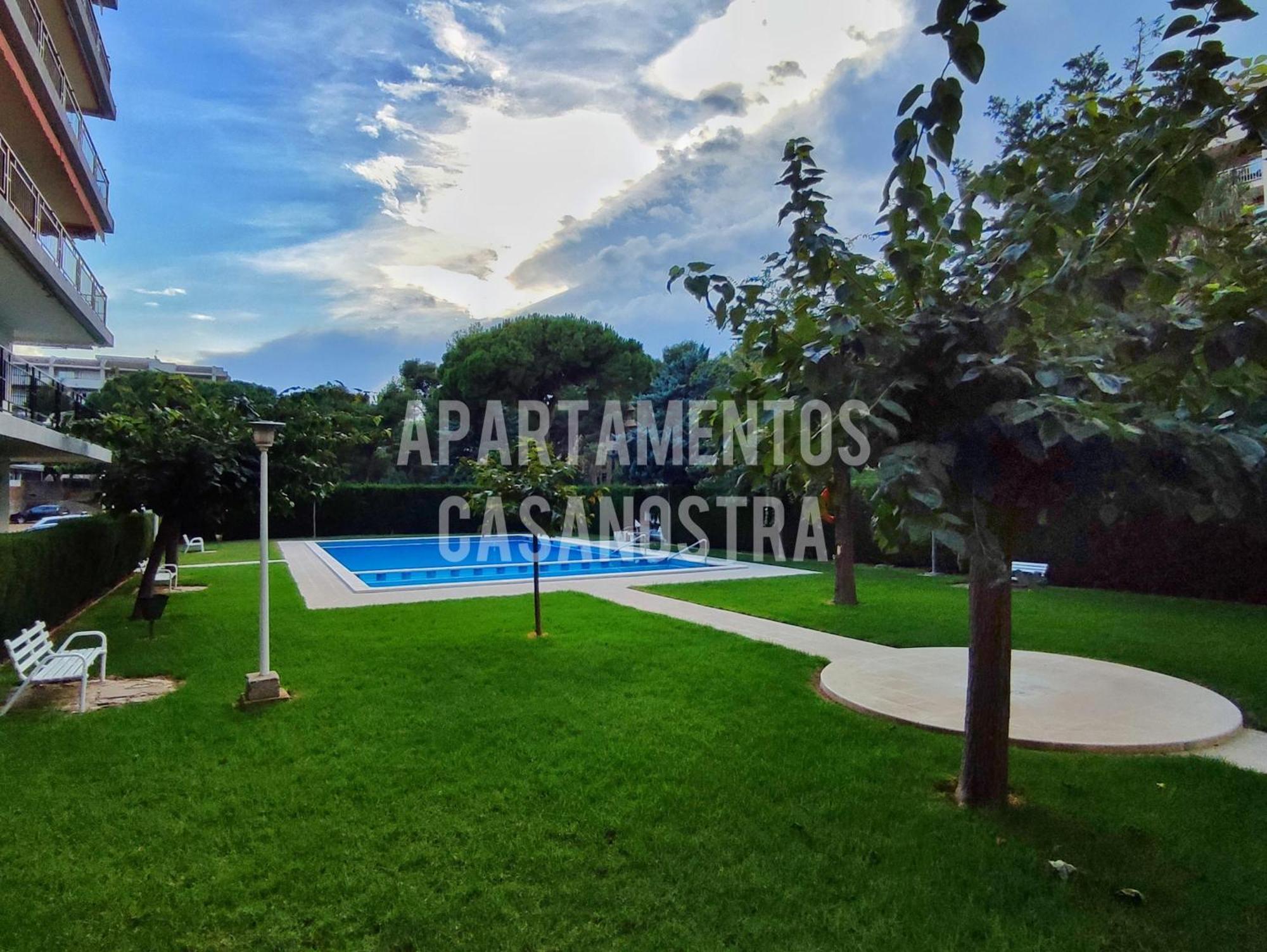 Apartamentos Casanostra Салоу Экстерьер фото